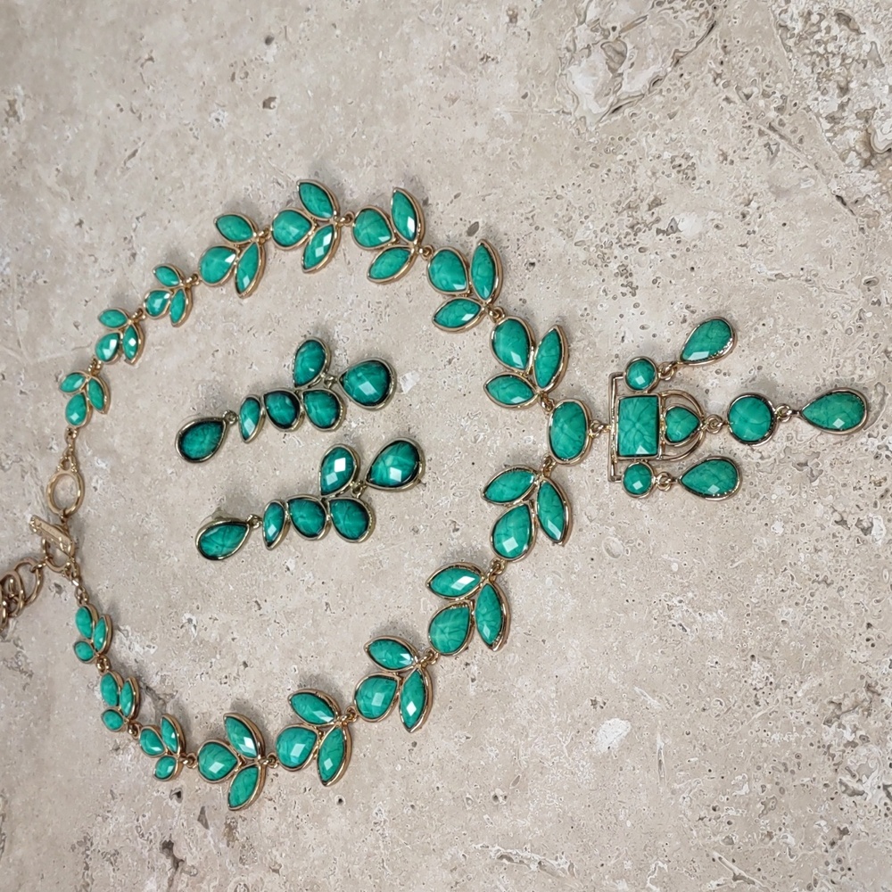 Amitra Singh Necklace/Earrings Set